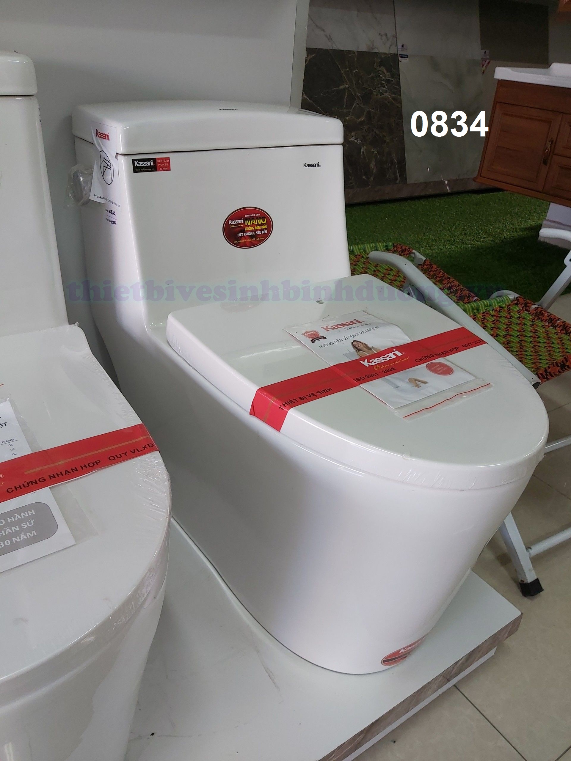 Bồn cầu sứ Thái Lan Kassani 0834